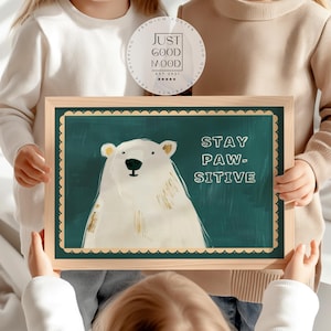 Póster de oso para habitaciones infantiles · Juego de palabras "Bear With Me" · Póster divertido de animales con frase · Decoración de pared genial para habitaciones infantiles · Lámina decorativa sin marco