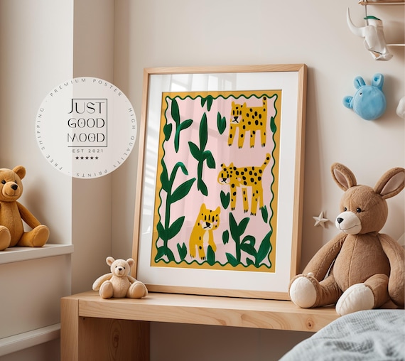 Poster Kinderzimmer Leoparden · Tierposter mit Dschungelpflanzen · Bunte Safari Wanddeko für Kinderzimmer · Dekoprint ohne Rahmen