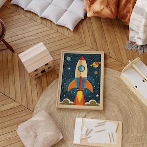 Rakete Weltall Poster – Produktfoto 9 zeigt das Poster und eine beispielhafte Präsentation als Wanddekoration.