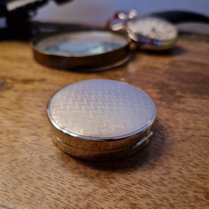 Antique circular Sterling Silver Watch Case 1929, Birmingham, Aaron Lufkin Dennison of Dennison Watch Case Co.
