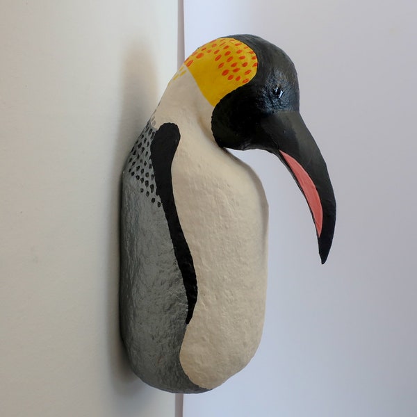 Papier Mâché Kaiser Pinguin, Otto