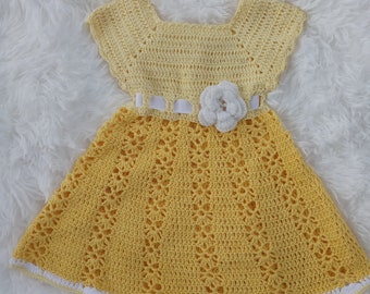 Robe bébé fille au crochet jaune et jaune clair faite main avec serre-tête.