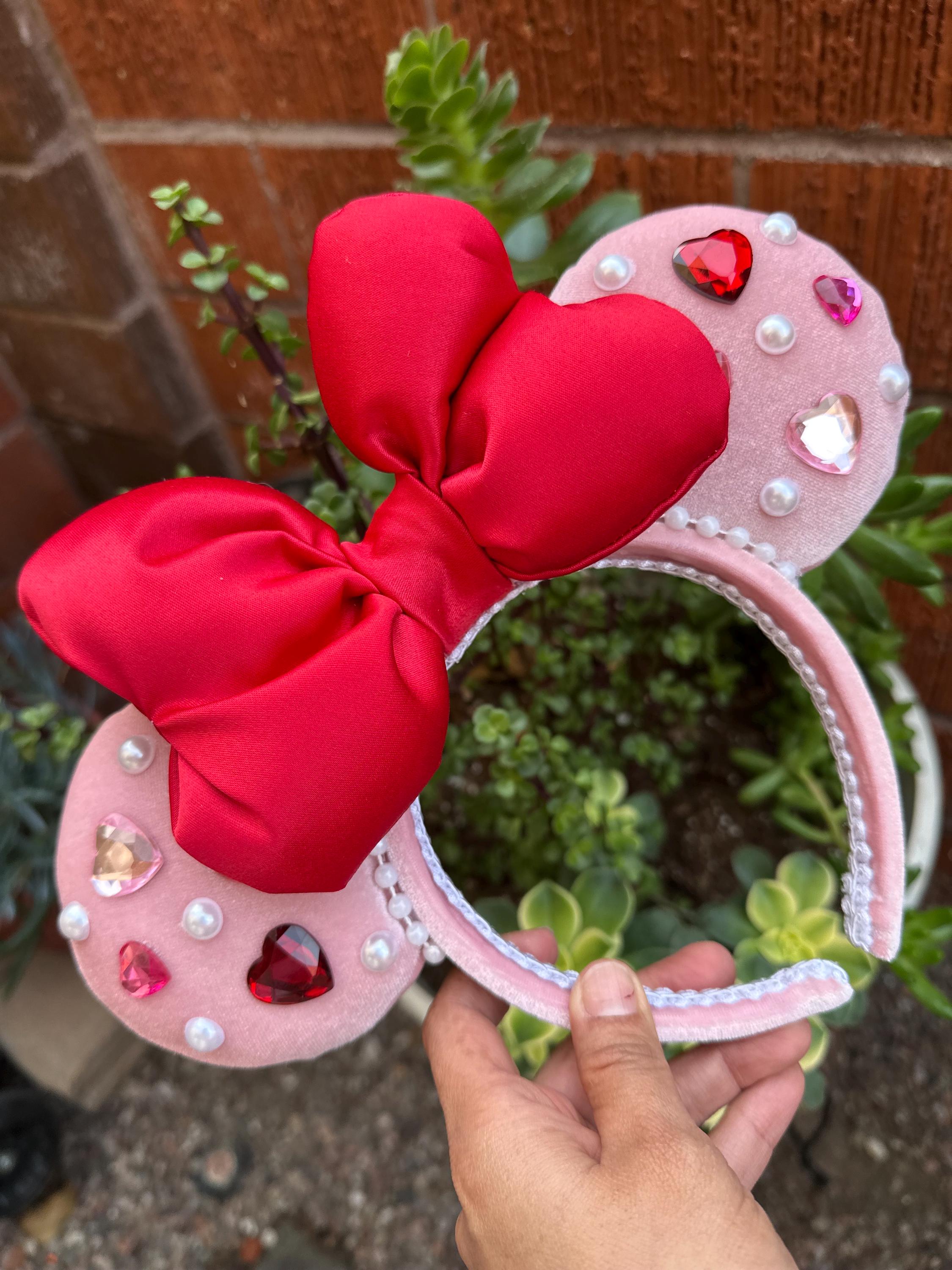 Minnie Mouse Sequined Ear ❤️
Headband - Valentine\'s Day New BaubleBar Valentines Ears! ? These new Valentines Day  main image 4