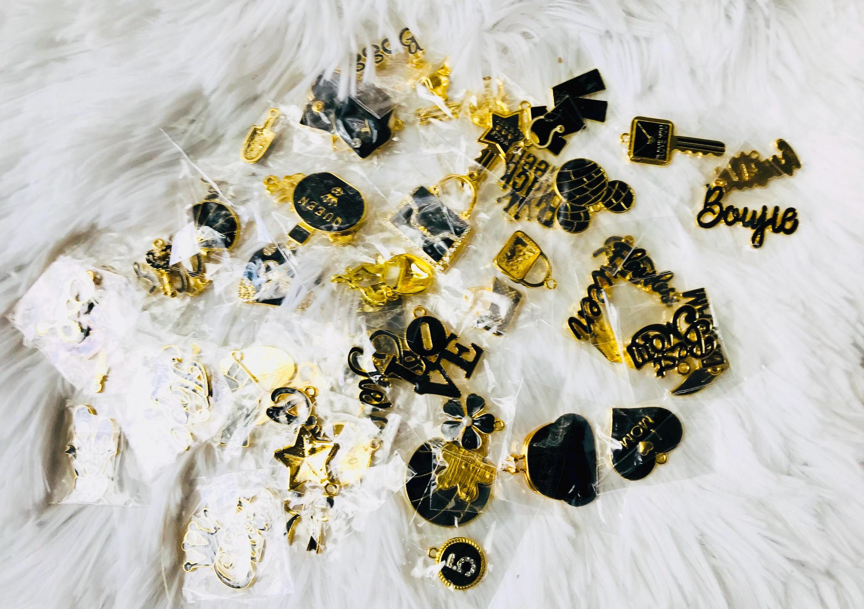 Charm bracelet chanel - Etsy 日本 Charm bracelet chanel - Etsy 日本