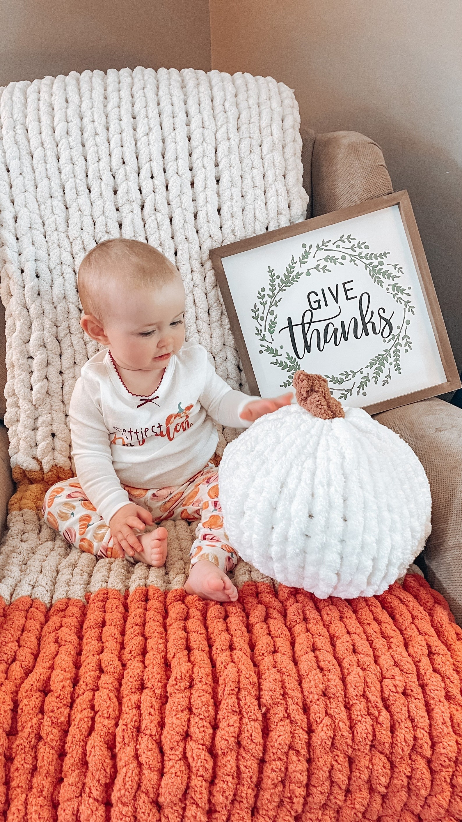 Pumpkin Pillow, Pumpkin Shaped Pillow, Chunky Knit Pumpkin Pillow Decor