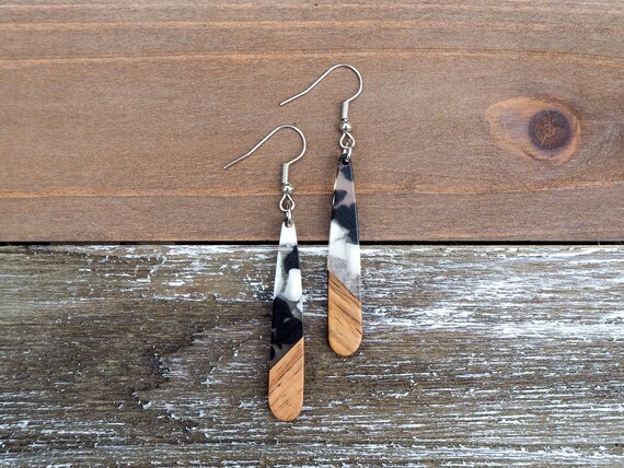 Black & White Confetti and Wood Teardrop Bar Earrings | Boho Hippie Wooden Earrings | Minimalist and Hypoallergenic | Trendy Gift for her
