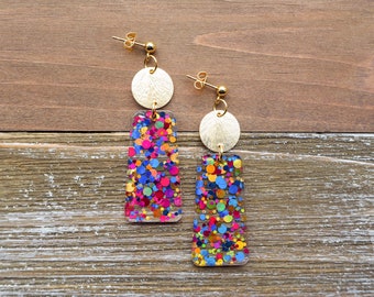 Pendientes trapezoidales con brillo de confeti con disco / Pendientes de confeti rosa, dorado y azul / Pendientes ligeros divertidos / Regalo lindo y moderno para ella