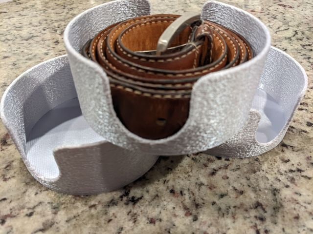 LA TROVE 6 Slot Belt Organiser Storage Case for Men/Women, Belt Box Display  Closed Case Organiser with Leatherette finish(Brown Check, 36 x 20 x 9cm) :  : Watches