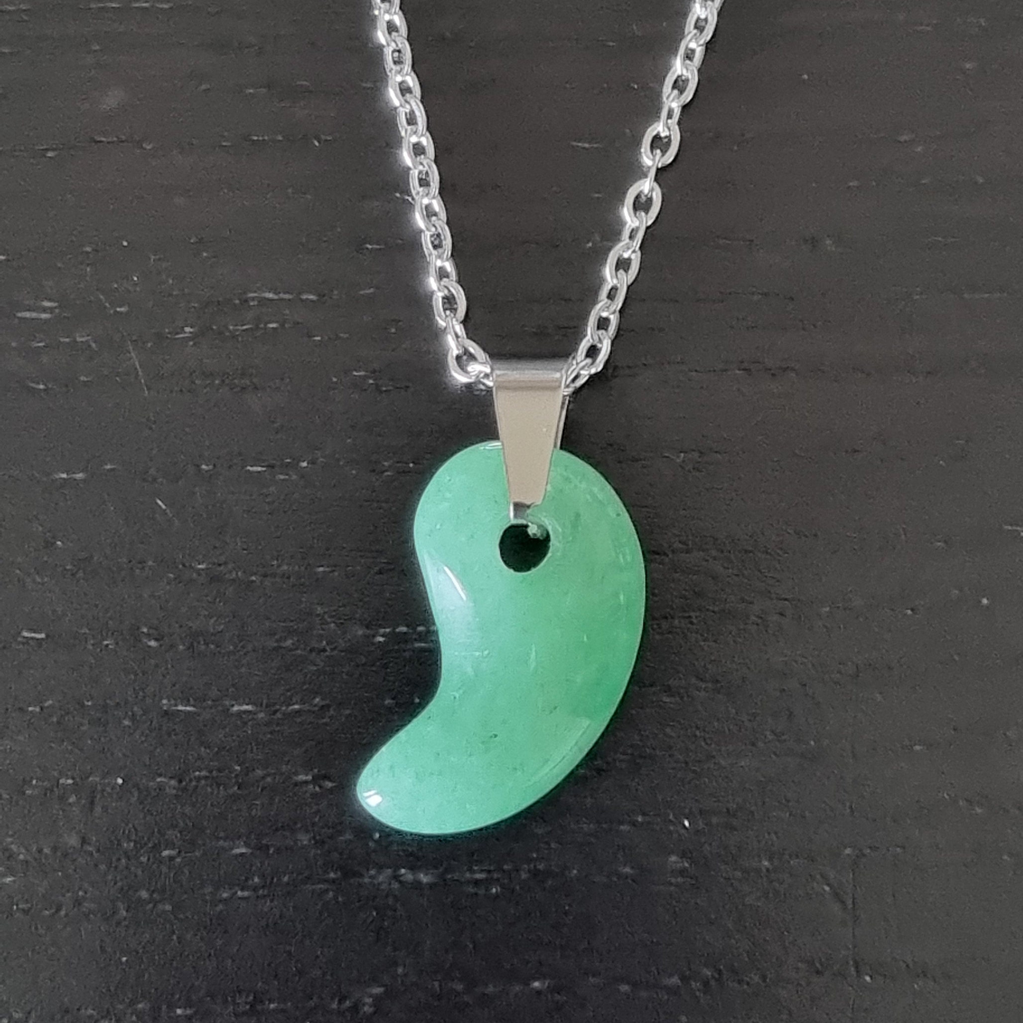 Japanese Necklace Magatama in Green Aventurine Etsy