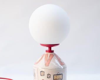 Handbemalte Keramik-Tischlampe „Liebende“, romantische, farbenfrohe Lampe, trendige Deko für Zuhause