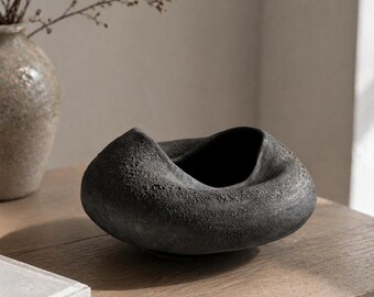 わびさびマットブラック花瓶 – ドライフラワーやテーブルセンター