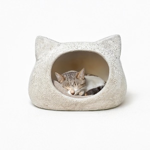 Handmade Ceramic Cat House: Unique Pet Hideaway
