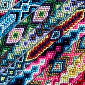 Vriendschapsarmbandjes Handgeknoopt | Aztec | Friendshipbracelets handknotted | Fabric | Macrame | Boho Verstelbaar | Hippie | MicroMacrame