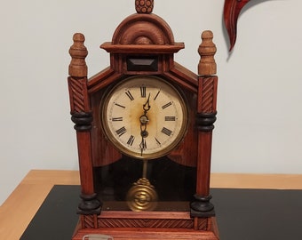 Antique working non chiming Chapel clock/antique steeple clock/antique wooden mantel clock