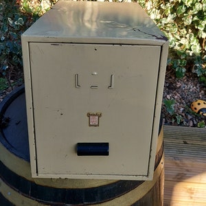 Vintage crème stapelbare archiefkast