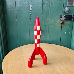 Vintage style tintin rocket