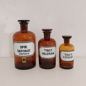 Trio of vintage german Amber chemistry bottle complete with lids/ 3 retro chemical bottles/display feature bottles