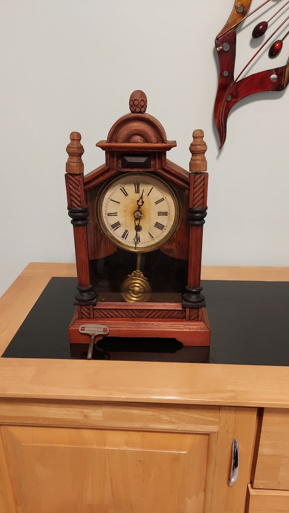 Reloj de online madera antiguo