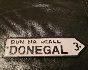Vintage Style Cast Iron Donegal Road Sign (19.5 cms)