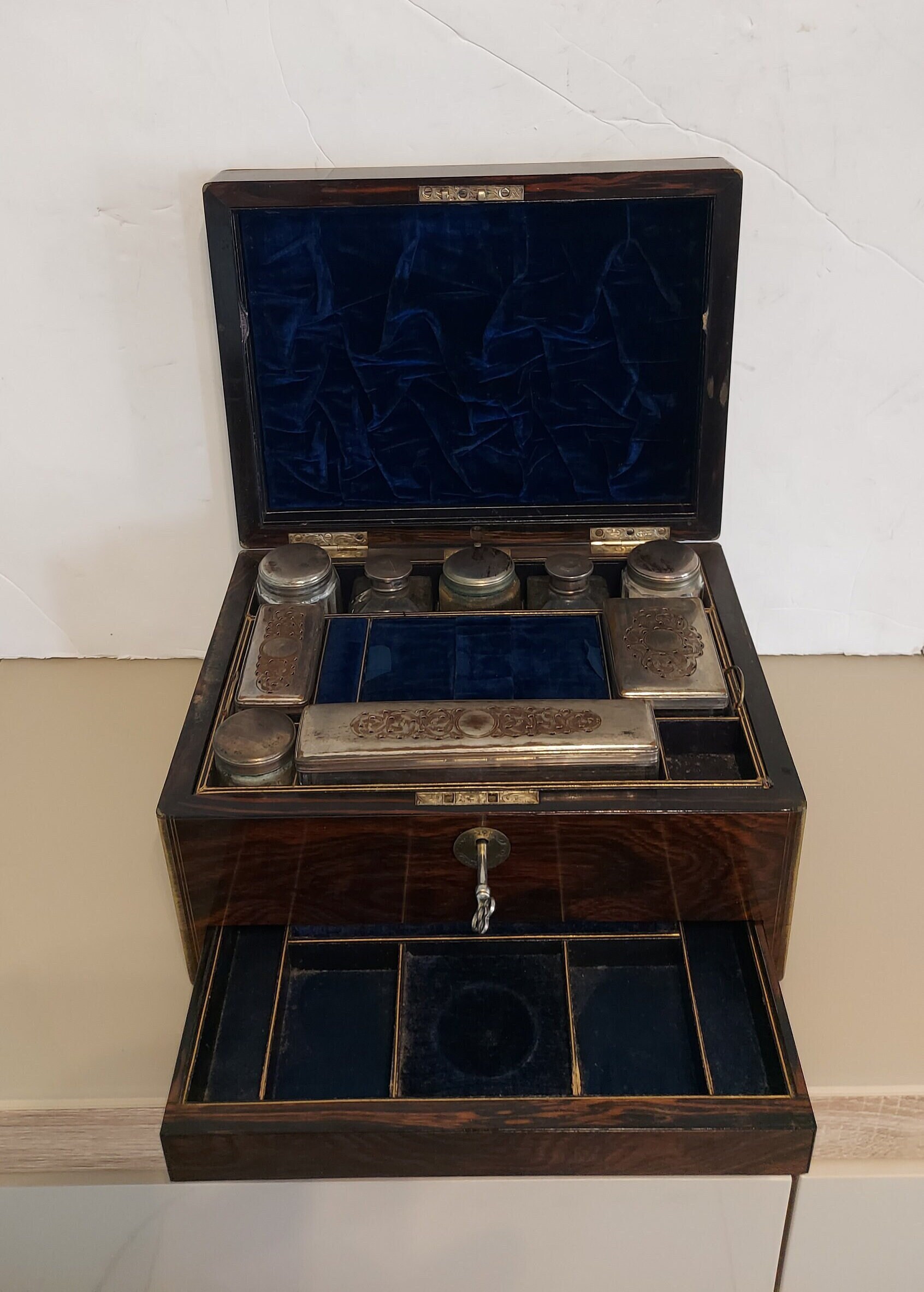 Antique rosewood ladies vanity/sewing box with brass fittings with blue velvet fitted interior/English victorisn ladies traveling case