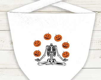 Halloween Dog Bandana: Spooky Skeleton & Pumpkins