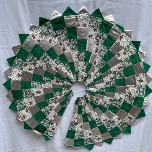Quilted Christmas Tree Skirt - Small