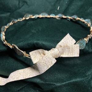 Bronze patina leaf Stefana crowns