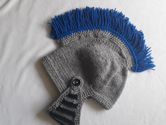 Bonnet Style Gladiateur / Cavalier Romain En Maille De Laine - Neuf Avec étiquettes