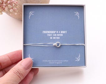 Friendship Knot Bracelet / sterling silver friendship knot bracelet / silver knot bracelet gift for a friend / friendship bracelet present