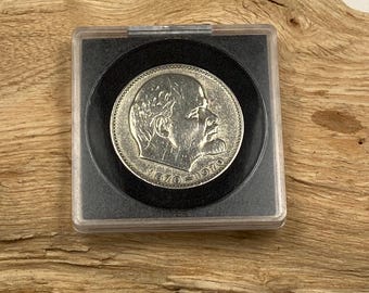 One Rouble Lenin Coin 1860-1970 USSR Russia. Excellent Condition. Sealed Capsule