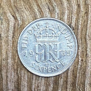 1939 Sixpence King George VI- Silver. Sealed Capsule. UK Coin Hunters