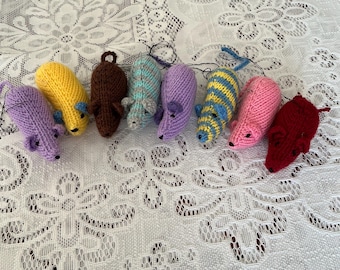 Hand Knitted Little Mouse Cat Toy on Elastic Play Toy