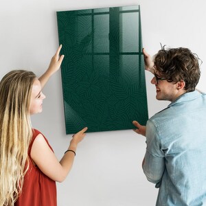 Tablero magnético con patrón de hojas de líneas, exhibición de fotos en la pared, tablero de notas verde, patrón de abstracción del centro de comando, marcador + esponja