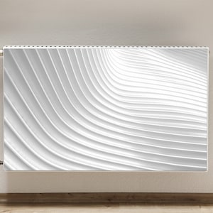 Op de afbeelding: Witte radiatorbekleding met een modern, abstract ontwerp met een reeks gebogen lijnen.