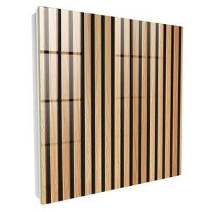 Puede incluir: Un panel de pared rectangular con un patrón repetitivo de listones verticales de madera de color marrón claro, separados por finas tiras verticales de color negro sólido. La superficie tiene un acabado liso y reflectante.