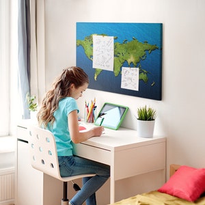 Weltkarte, große Korktafel, Notiztafel für Studenten, Reise-Tracker, besuchte Orte, Pinnnadeln, grün