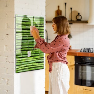 Centro de mando de vidrio para pared de bambú, tablero de notas magnético, tablero de mensajes verde, tablero de notas con flores y plantas