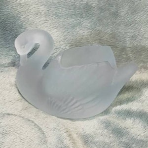 Vintage Frosted Satin Glass Swan Trinket/Toothpick Holder