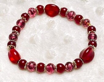 Vintage Ruby Red & Pink Swirl Glass Bead 8" Stretch Bracelet