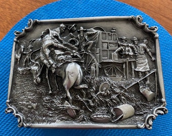 Vintage (1987) Richly Detailed &quot;Bronc to Breakfast&quot; Siskiyou Buckle Company Limited Edition Western Metal Belt Buckle