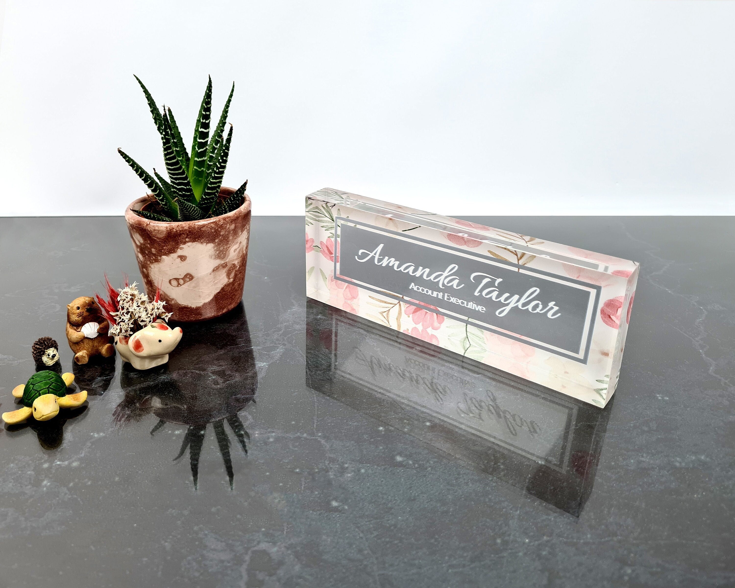 Personalized Acrylic Desk Name Plate: Custom Office Decor