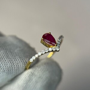 Natuurlijke robijn verlovingsring, robijn diamanten kroonring, peervormige robijn solitaire ring, 14-karaats gouden art deco ring met rode robijn, jubileumcadeau ring afbeelding 7