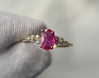 Natürlicher Rubin Diamant Ring, Gold Rubin Ring, Juli Birthstone Ring, Zierliche Ring, Gold Rubin Verlobungsring, Geschenk Ring für sie, Minimalistischen Ring