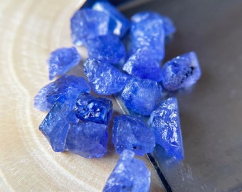 15 Pieces, AAA+ Blue Tanzanite Rough Gemstone, 6-8 MM, Raw Tanzanite Healing Crystal, Tanzanite Rough Gemstone, For Jewelry Making