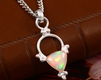 Pendentif En Opale D'Éthiopie Et Argent Sterling - 10,4 G, Forme Losange, Bleuté, Occasion
