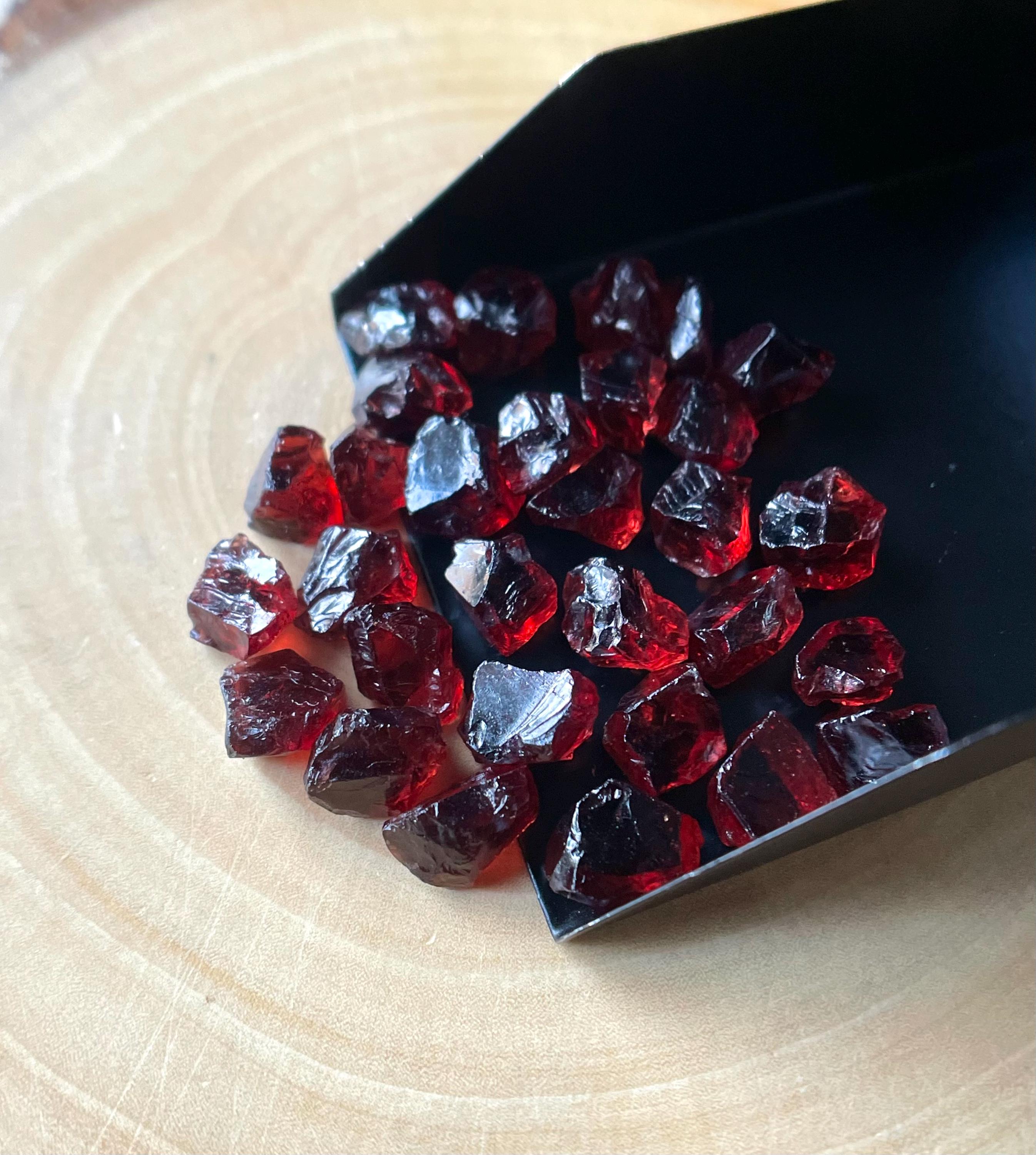 Roter Granat Rohstein: 30 Unbehandelte Rohe Edelsteine (5-7 MM)