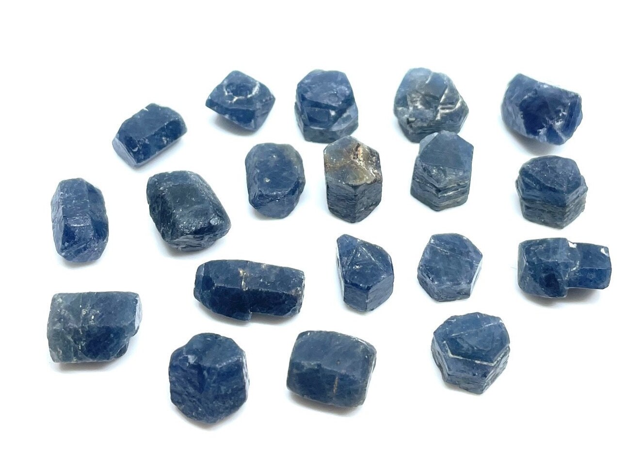 Saphir Pourpre Bleu De Madagascar – 6 X 3.8 Mm – 0.43 Ct – Naturel, Chauffé