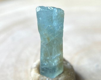 AAA+Blue Aquamarine Rough Gemstone, 17x6 MM, Raw Material, Healing Crystal, Raw Specimen, Raw Aquamarine Gemstone, Gift For Her