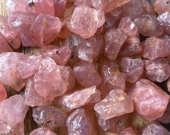 Pierre brute de quartz rose naturel (12-16 MM)