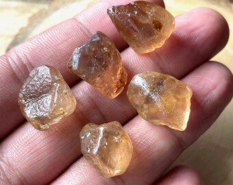 Topacio Imperial en Bruto: Cristales en Bruto sin Tallar, 14-16 mm, Fabricación de Joyas